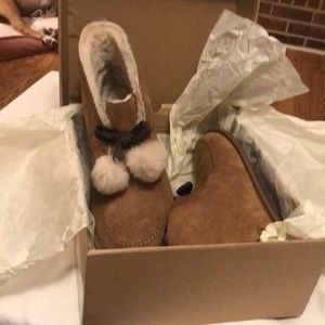 Women’s Karen UGG slippers